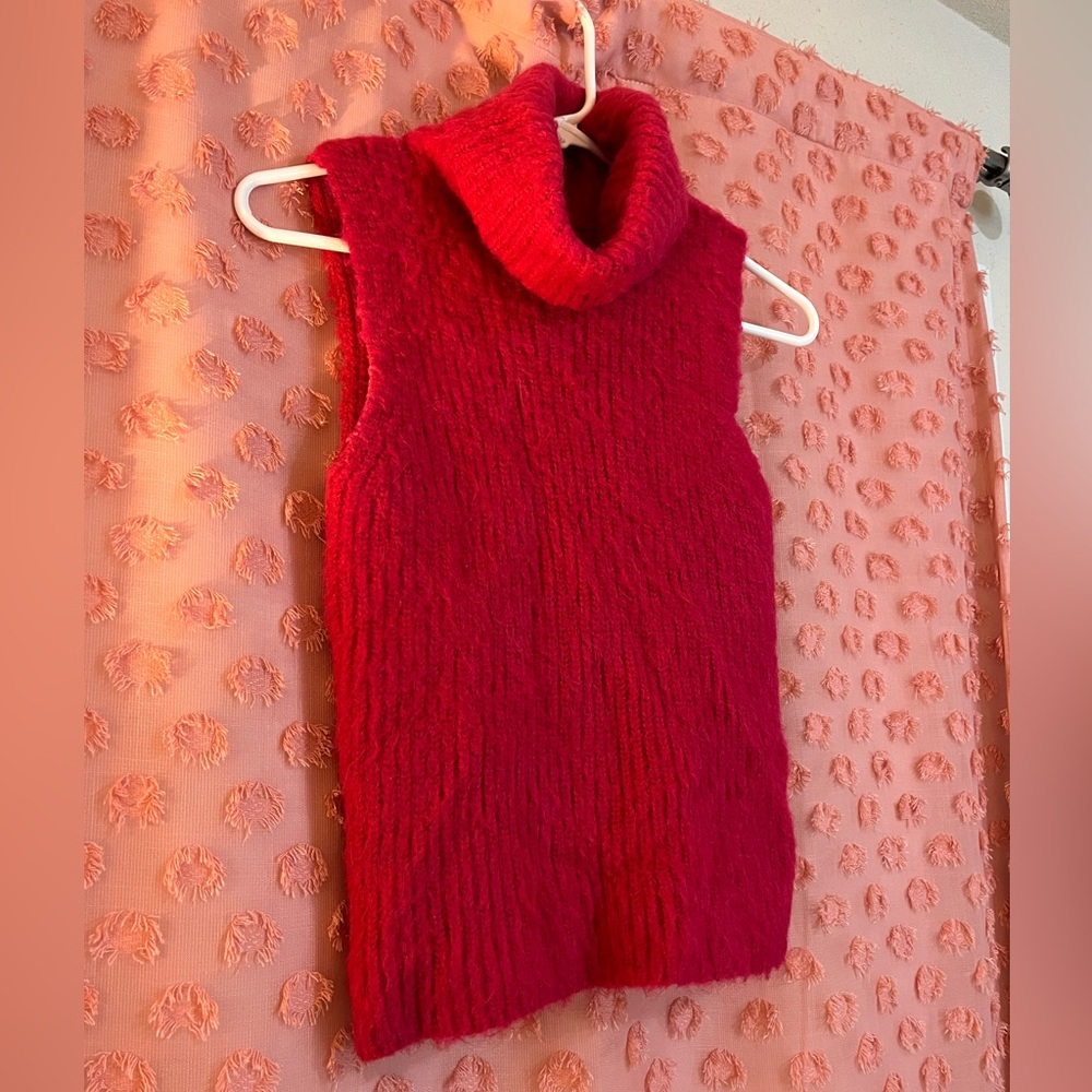 Topshop, hot pink, sleeveless sweater. Size US 4, small.